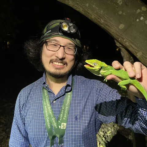 Jon Suh, Lab Manager